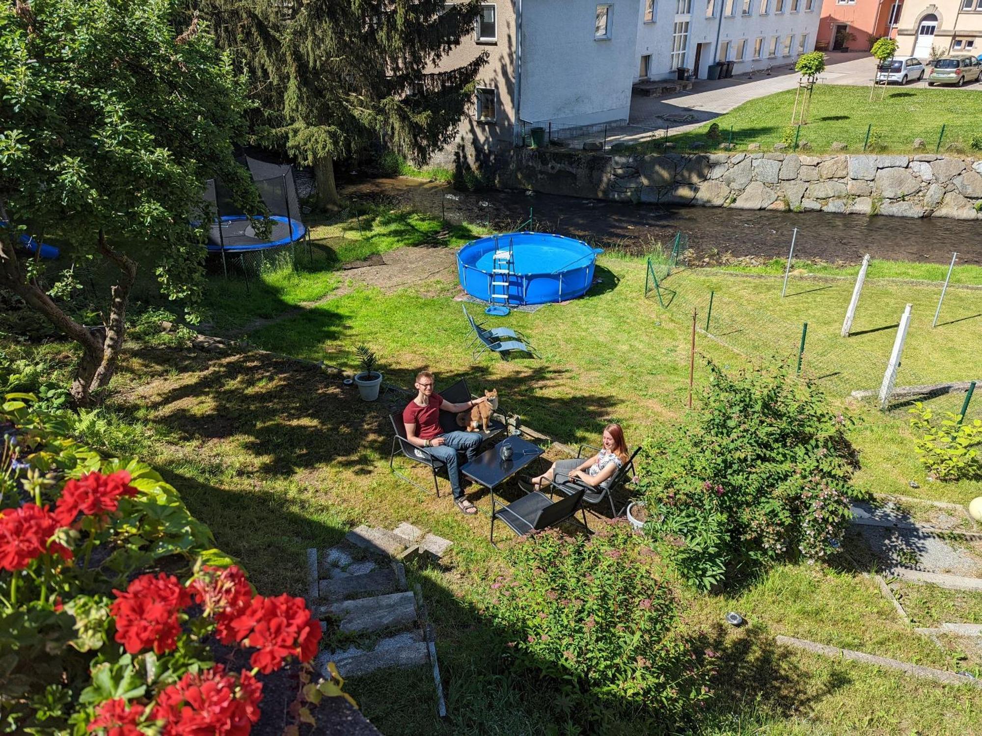 Famzi - Urlaubsmagie - Familienwohnung Mit Gemeinschaftsgarten, -Sauna & -Pool Sebnitz Bagian luar foto