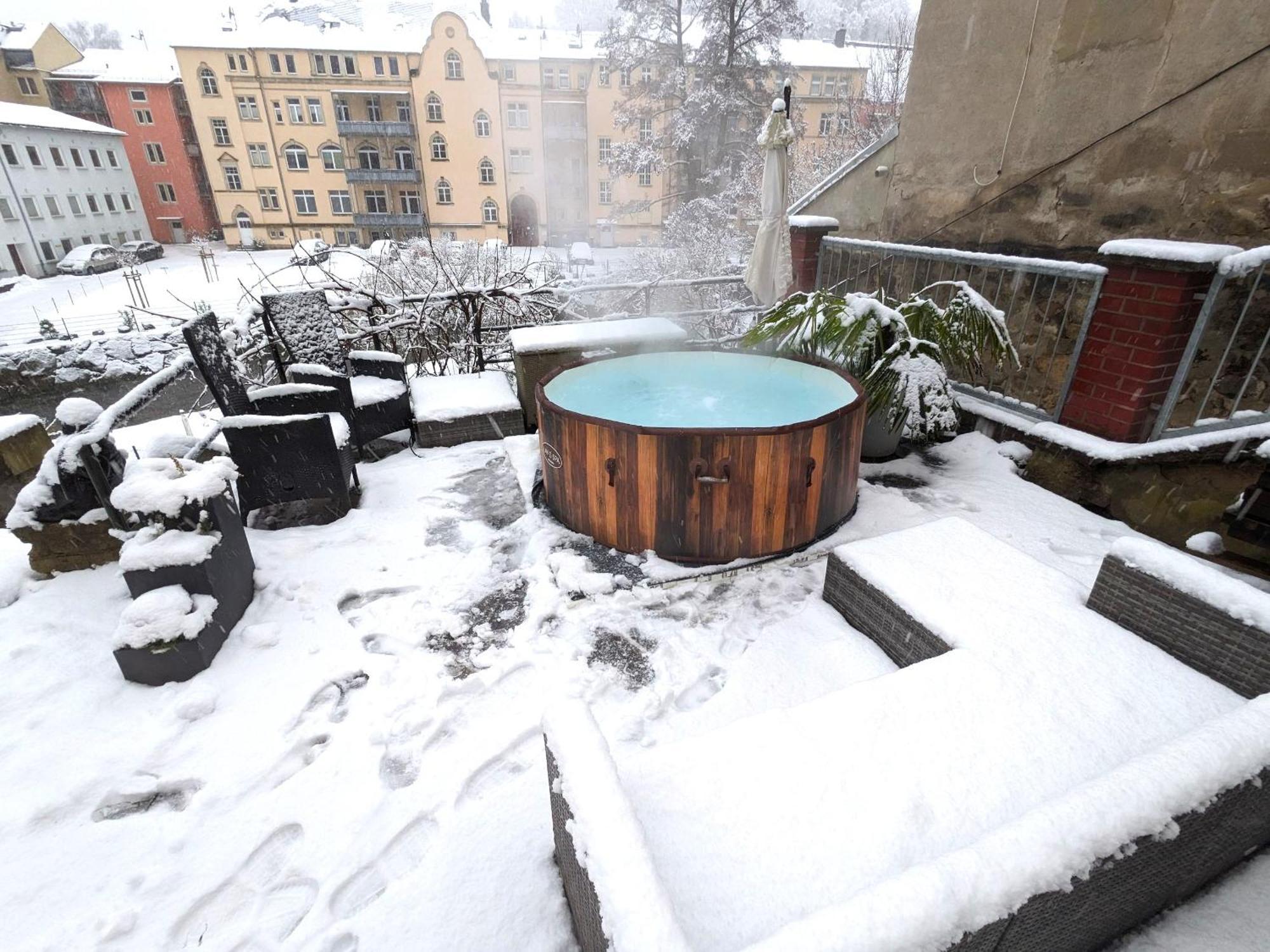 Famzi - Urlaubsmagie - Familienwohnung Mit Gemeinschaftsgarten, -Sauna & -Pool Sebnitz Bagian luar foto