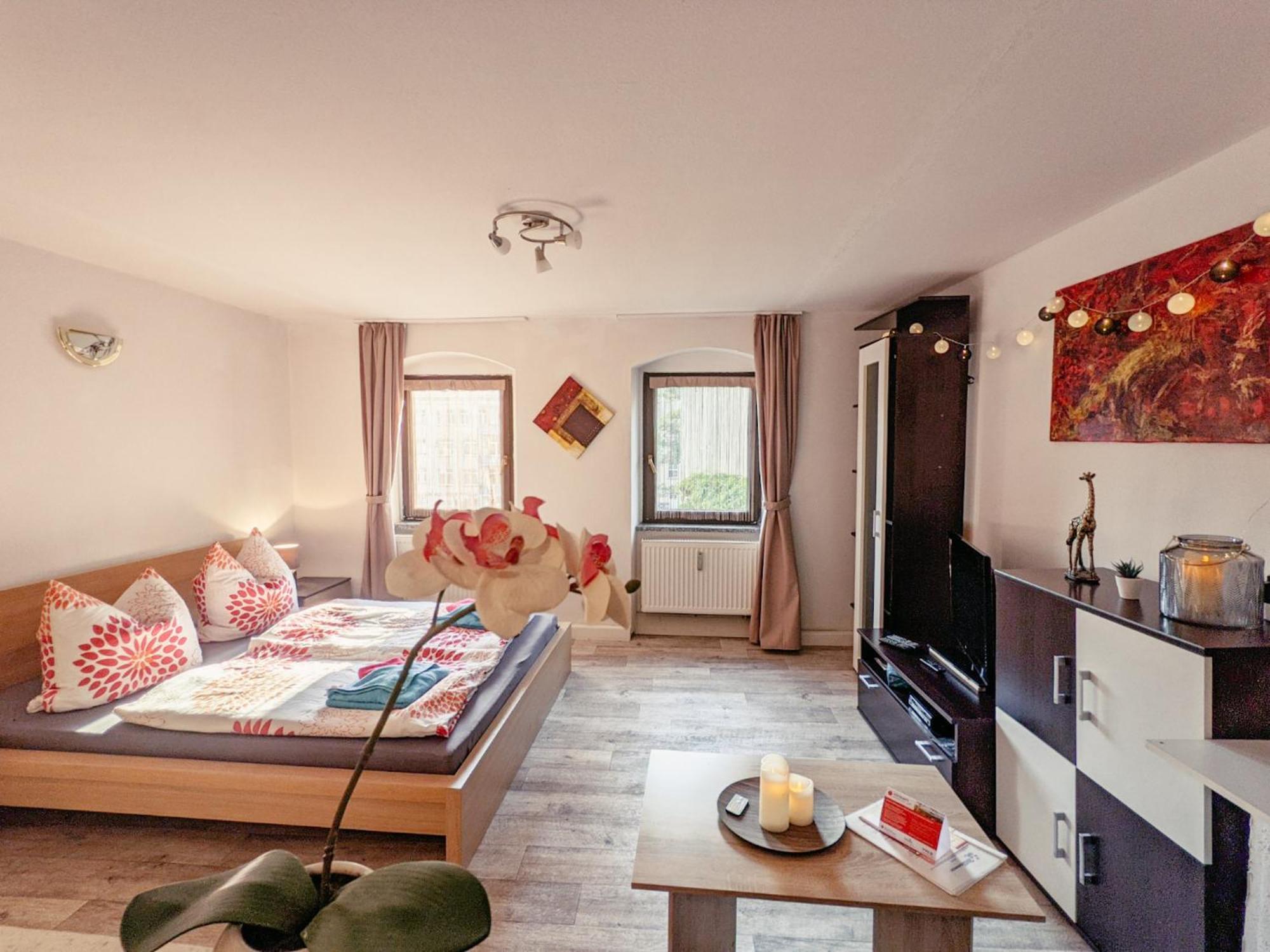 Famzi - Urlaubsmagie - Familienwohnung Mit Gemeinschaftsgarten, -Sauna & -Pool Sebnitz Bagian luar foto
